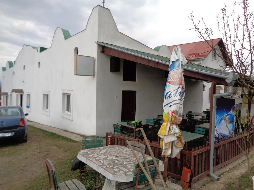 Gasthaus Enduro Bica Caransebes Ngoại thất bức ảnh